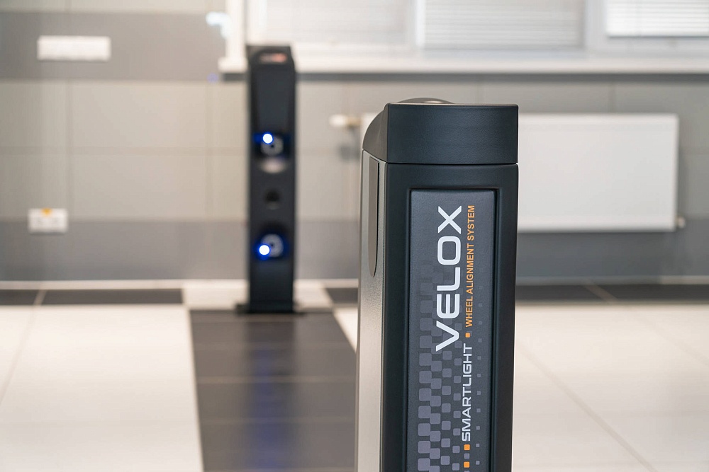 P 8102 VELOX Стенд развал схождения Техно Вектор 8