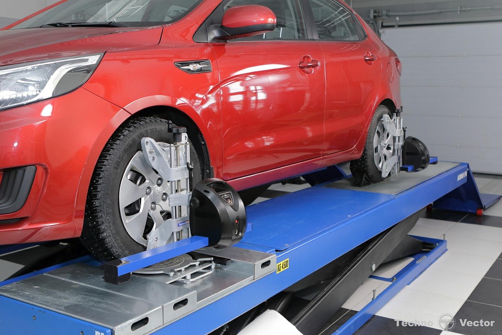 T 4216 Кордовый стенд сход-развал Техно Вектор 4