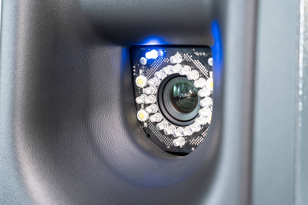 P 8102 VELOX Стенд развал схождения Техно Вектор 8