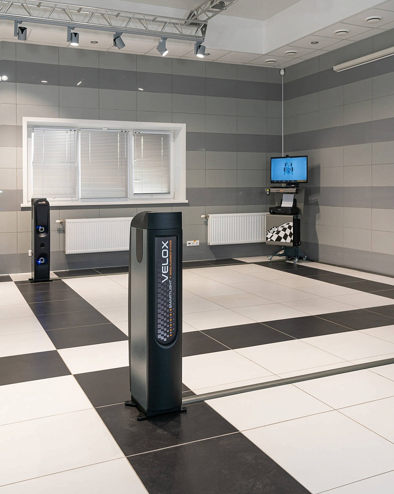 P 8102 VELOX Стенд развал схождения Техно Вектор 8