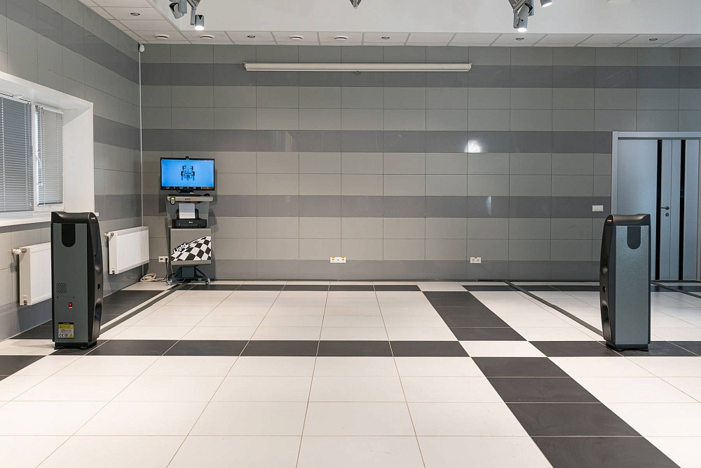 P 8102 VELOX Стенд развал схождения Техно Вектор 8